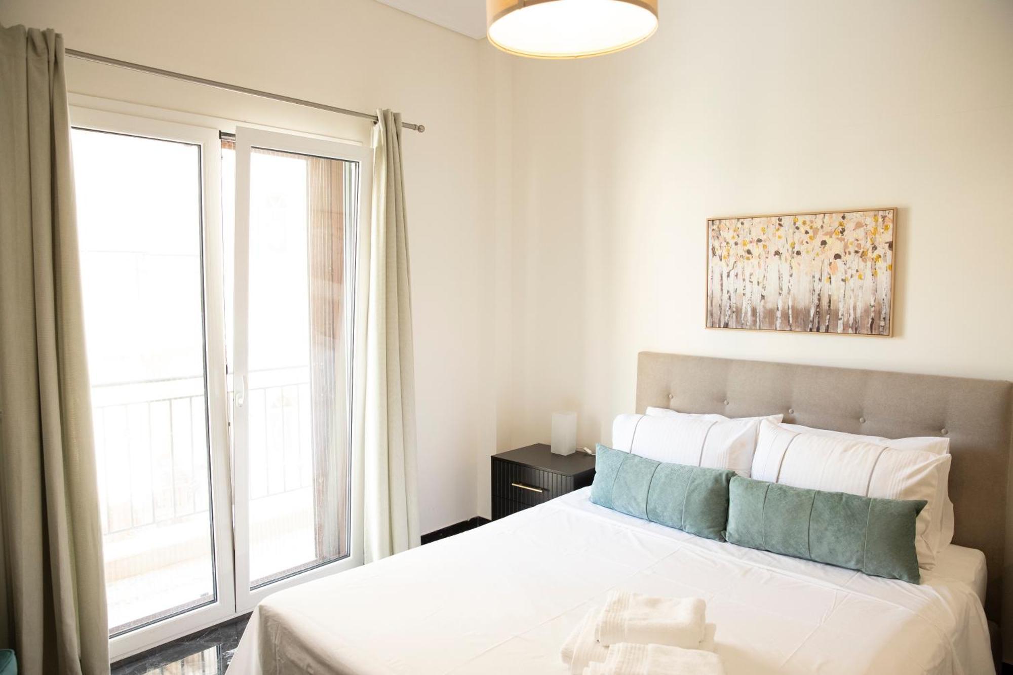 Spacious Glyfada Golf 4Br -Near Beach + Shops Athen Exterior foto